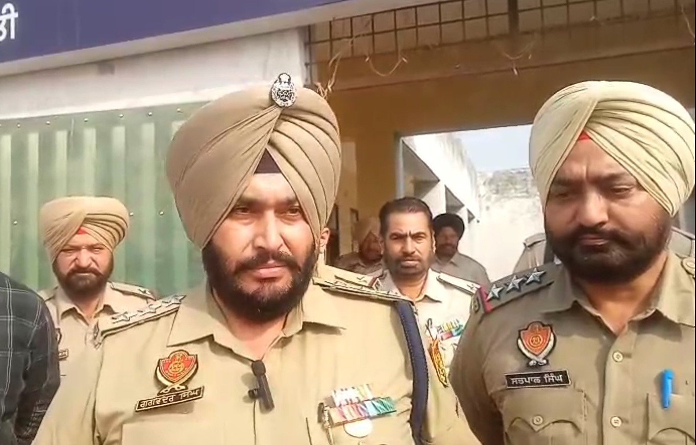 ਚੱਲਦੇ ਅਖੰਡ ਪਾਠ ਦੌਰਾਨ ਗੁਰੂ ਸਾਹਿਬ ਵੱਲ ਸੁੱਟੀ ਜੁੱਤੀ, ਬੇਅਦਬੀ ਮਾਮਲੇ ‘ਚ ਪ੍ਰਵਾਸੀ ਮਜ਼ਦੂਰ ਗ੍ਰਿਫਤਾਰ