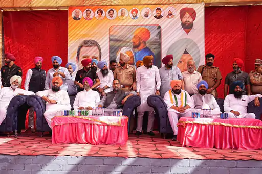 ਪੰਜਾਬ ਕਾਂਗਰਸ ਨੂੰ ਸੁਪਰੀਮ ਕੋਰਟ ਦਾ ਦੂਜਾ ਨੋਟਿਸ, ਬਾਜਵਾ ਅਤੇ ਤਰਨਤਾਰਨ DC ਨੂੰ ਪੇਸ਼ ਹੋਣ ਲਈ ਸੰਮਨ ਜਾਰੀ