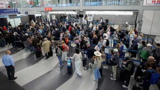 ਅਮਰੀਕਾ ਵਿੱਚ ਸਰਕਾਰੀ ਸ਼ਟਡਾਊਨ ਦਾ 40ਵਾਂ ਦਿਨ: ਓਬਾਮਾਕੇਅਰ ਫੰਡਿੰਗ ਅਤੇ ਫਿਲਿਬਸਟਰ ਵਿਵਾਦ ਬਣੇ ਮੁੱਖ ਕਾਰਨ