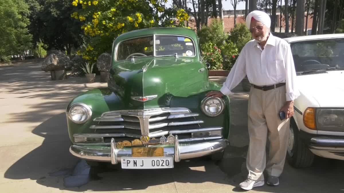 ਚੰਡੀਗੜ੍ਹ ਕਾਰਨੀਵਲ ‘ਚ ਸਜੀਆਂ ਵਿੰਟੇਜ ਕਾਰਾਂ, 1950 ਤੋਂ 1980 ਦੇ ਦਹਾਕੇ ਦੀਆਂ ਕਲਾਸਿਕ ਕਾਰਾਂ ਸ਼ਾਮਲ