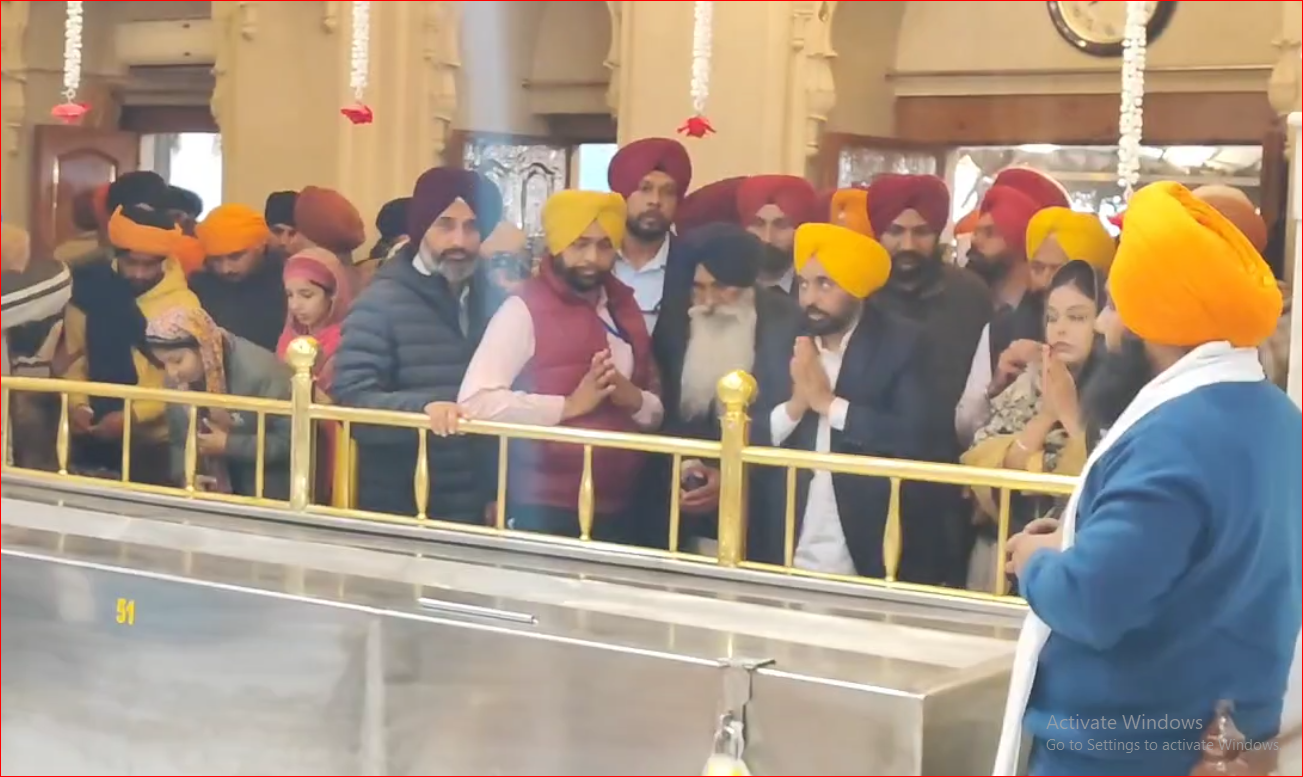 ਸ਼ਹੀਦਾਂ ਦੀ ਧਰਤੀ ‘ਤੇ ਨਤਮਸਤਕ ਹੋਏ CM ਭਗਵੰਤ ਸਿੰਘ ਮਾਨ , ਛੋਟੇ ਸਾਹਿਬਜ਼ਾਦਿਆਂ ਦੀ ਮਹਾਨ ਸ਼ਹਾਦਤ ਨੂੰ ਕੀਤਾ ਸਿਜਦਾ