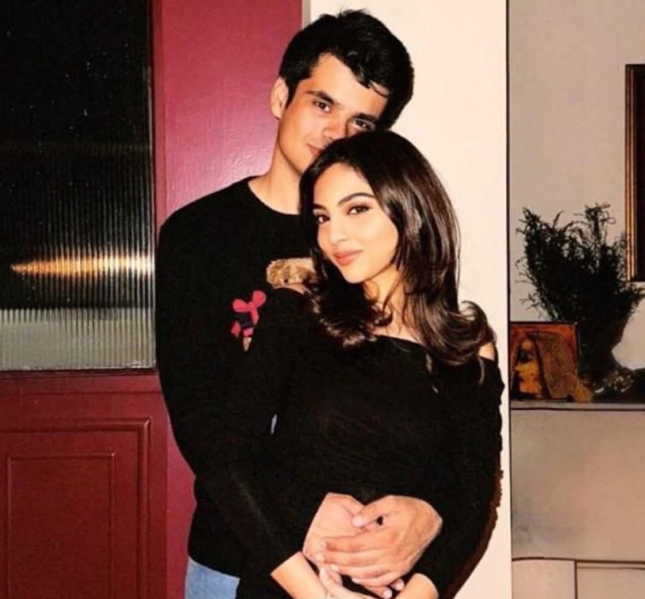 ਗਾਂਧੀ ਪਰਿਵਾਰ ਵਿੱਚ ਖੁਸ਼ੀ ਦਾ ਮਾਹੌਲ, ਪ੍ਰਿਯੰਕਾ ਗਾਂਧੀ ਦੇ ਪੁੱਤਰ ਰੇਹਾਨ ਵਾਡਰਾ ਦੀ ਹੋਈ ਮੰਗਣੀ