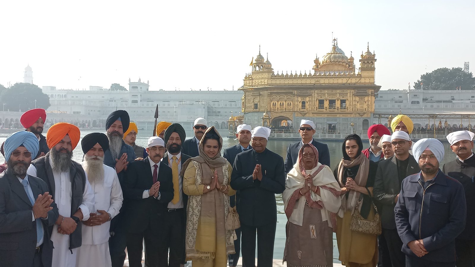 ਸਾਬਕਾ ਰਾਸ਼ਟਰਪਤੀ ਰਾਮ ਨਾਥ ਕੋਵਿੰਦ ਦਾ ਅੰਮ੍ਰਿਤਸਰ ਦੌਰਾ, ਸ੍ਰੀ ਹਰਿਮੰਦਰ ਸਾਹਿਬ ਵਿਖੇ ਨਤਮਸਤਕ ਹੋਏ