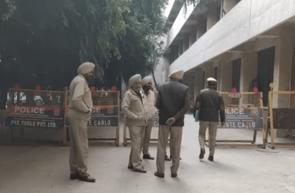 ਲੁਧਿਆਣਾ ਵਿੱਚ ਪੁਰਾਣੇ ਝਗੜੇ ਨੂੰ ਲੈ ਕੇ ਦੋ ਗੁੱਟਾਂ ਵਿਚਕਾਰ ਝੜਪ, ਪੁਲਿਸ ਕਾਰਵਾਈ ਜਾਰੀ