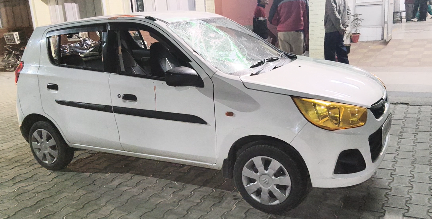 ਫਾਈਨੈਂਸ ਕੰਪਨੀ ਦੇ ਕਰਮਚਾਰੀਆਂ ਤੋਂ ਲੱਖਾਂ ਦੀ ਲੁੱਟ, 7-8 ਨੌਜਵਾਨਾਂ ਵੱਲੋਂ ਆਲਟੋ ਕਾਰ ‘ਤੇ ਹਮਲਾ