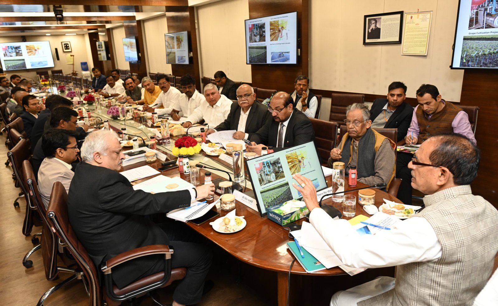 केंद्रीय कृषि मंत्री शिवराज सिंह चौहान की अध्यक्षता में हुई राष्ट्रीय बागवानी बोर्ड की 33वीं बैठक