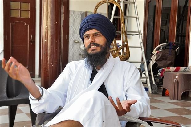 ਅੰਮ੍ਰਿਤਪਾਲ ਦੀ ਪੈਰੋਲ ‘ਤੇ ਹਾਈ ਕੋਰਟ ‘ਚ ਅੱਜ ਹੋਵੇਗੀ ਸੁਣਵਾਈ,ਸੰਸਦ ਦੇ ਸਰਦ ਰੁੱਤ ਸੈਸ਼ਨ ‘ਚ ਸ਼ਾਮਲ ਹੋਣ ਦੀ ਮੰਗ
