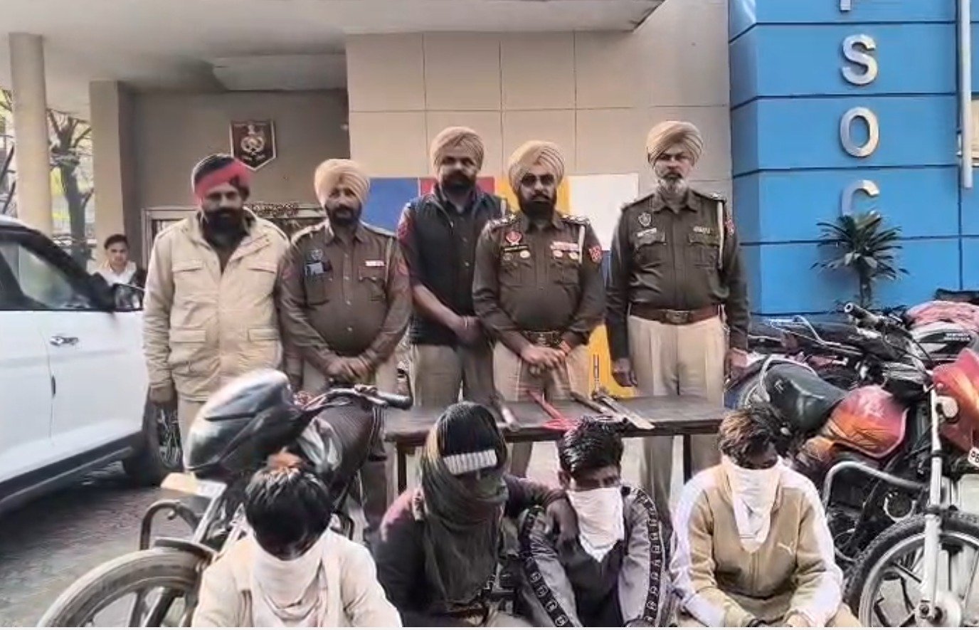 ਪੰਜਾਬ ਪੁਲਿਸ ਦੀ ਵੱਡੀ ਕਾਮਯਾਬੀ, ਲੁਟੇਰਾ ਗੈਂਗ ਦੇ 4 ਮੁਲਜ਼ਮ ਮਾਰੂ ਹਥਿਆਰਾਂ ਸਮੇਤ ਕਾਬੂ