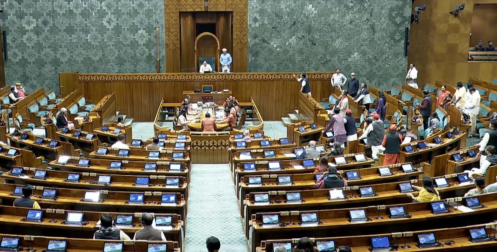 Lok Sabha News; ਭਲਕੇ ਸਵੇਰੇ 11 ਵਜੇ ਤੱਕ ਮੁਲਤਵੀ ਕੀਤੀ ਗਈ ਲੋਕ ਸਭਾ, ਪਹਿਲੇ ਦਿਨ ਕੇਵਲ 43 ਮਿੰਟ ਹੀ ਚੱਲੀ ਸਦਨ ਦੀ ਕਾਰਵਾਈ