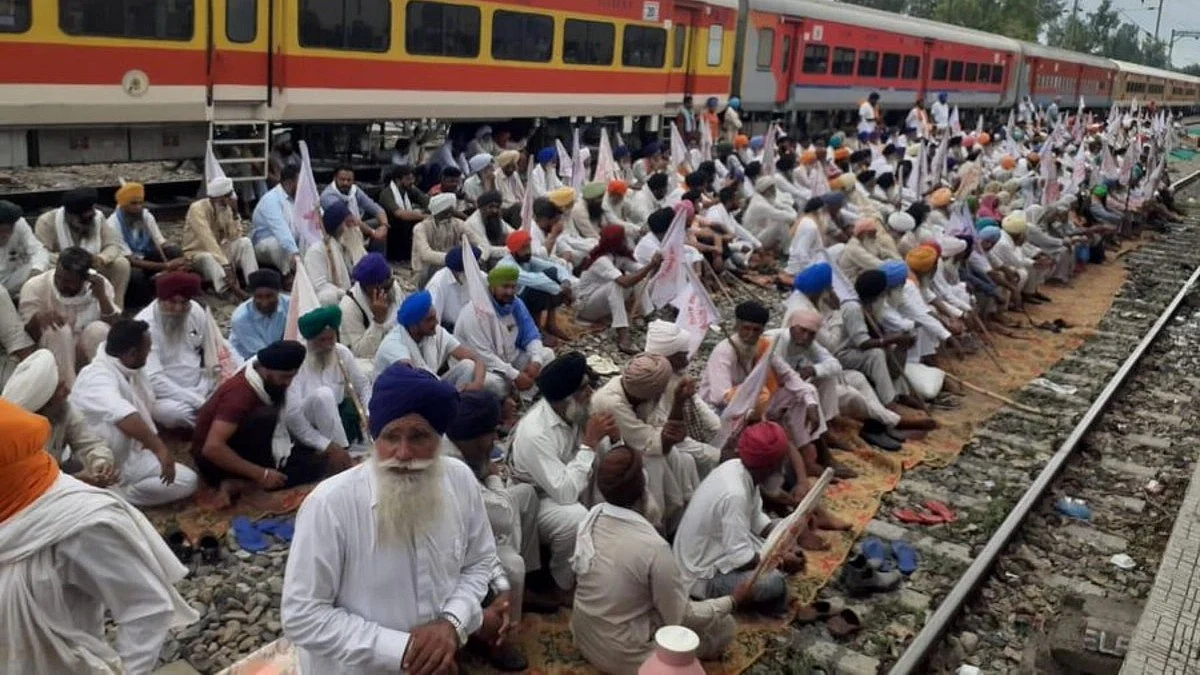 ਪੰਜਾਬ ਵਿੱਚ ਅੱਜ ਕਿਸਾਨਾਂ ਵੱਲੋਂ ਰੇਲ ਰੋਕੋ ਅੰਦੋਲਨ: 19 ਜ਼ਿਲ੍ਹਿਆਂ ਵਿੱਚ 26 ਥਾਵਾਂ ‘ਤੇ ਪਟੜੀਆਂ ਬੰਦ
