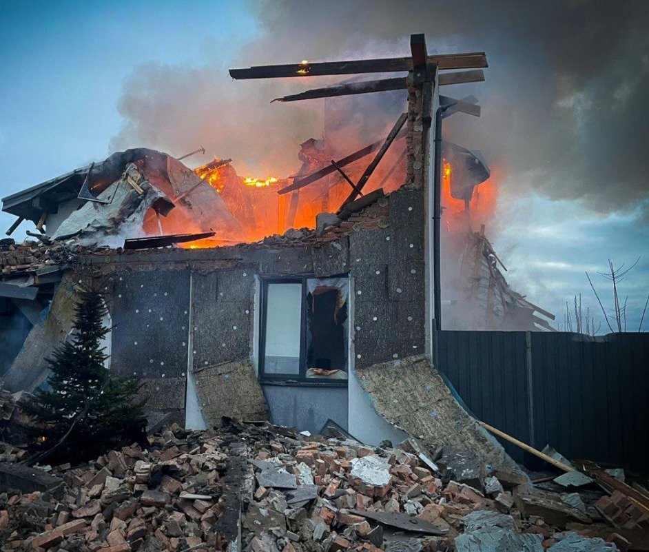 रूस ने यूक्रेन पर 650 से ज़्यादा ड्रोन से किया हमला, दागी 30 से ज़्यादा मिसाइलें, 13 इलाके प्रभावित, 3 लोगों की मौत