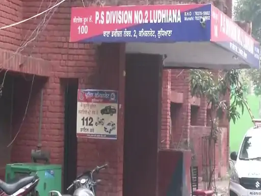 ਪੁਲਿਸ ਗੱਡੀ ਵਿੱਚੋਂ ਕੈਦੀ ਫਰਾਰ, ਜਾਣੋ ਪੂਰਾ ਮਾਮਲਾ