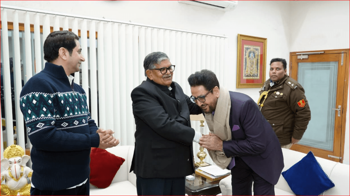 ਪੰਜਾਬੀ ਗਾਇਕ ਗੁਰਦਾਸ ਮਾਨ ਵੱਲੋਂ ਪੰਜਾਬ ਦੇ ਰਾਜਪਾਲ ਨਾਲ ਮੁਲਾਕਾਤ…