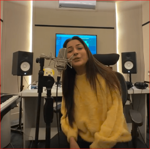 ਪੰਜਾਬੀ ਅਦਾਕਾਰਾ ਸ਼ਹਿਨਾਜ਼ ਗਿੱਲ ਨੇ ਪਾਕਿਸਤਾਨੀ ਸੀਰੀਅਲ ਦਾ ਇੱਕ ਗੀਤ ਗਾਇਆ…