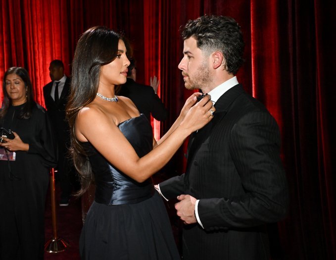 Golden Globe Awards ‘ਚ ਪ੍ਰਿਯੰਕਾ ਚੋਪੜਾ–ਨਿਕ ਜੋਨਸ ਦੀ ਛਾਈ ਜੋੜੀ, ਰੈੱਡ ਕਾਰਪੇਟ ਤੋਂ Video Viral