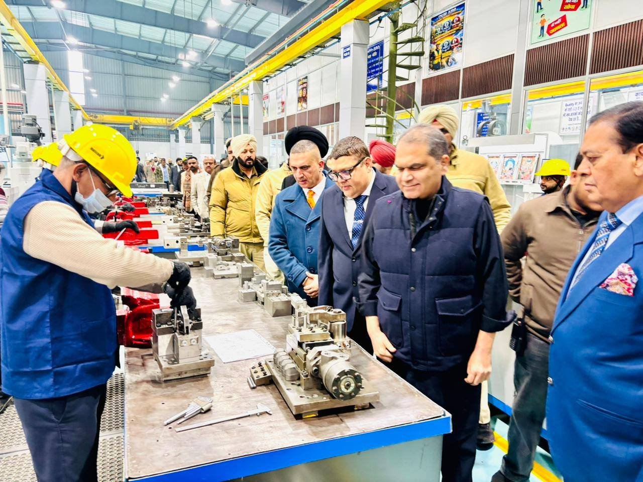 ਸੰਜੀਵ ਅਰੋੜਾ ਨੇ ਫੋਕਲ ਪੁਆਇੰਟ ‘ਚ 35 ਕਰੋੜ ਦੀ ਲਾਗਤ ਵਾਲੇ ਨਵੇਂ ‘ਟੂਲ ਰੂਮ’ ਯੂਨਿਟ ਦਾ ਕੀਤਾ ਉਦਘਾਟਨ, ਨਵਾਂ ਮੰਤਰਾਲਾ ਮਿਲਣ ‘ਤੇ ਸੀਐਮ ਦਾ ਕੀਤਾ ਧੰਨਵਾਦ