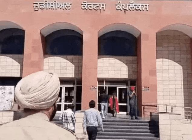 ਪੰਜਾਬ ਦੇ ਫਿਰੋਜ਼ਪੁਰ, ਮੋਗਾ ਅਤੇ ਰੋਪੜ ਤੋਂ ਬਾਅਦ ਹੁਣ ਮੋਹਾਲੀ ਜ਼ਿਲ੍ਹਾ ਅਦਾਲਤ ਨੂੰ ਵੀ ਮਿਲੀ ਬੰਬ ਦੀ ਧਮਕੀ