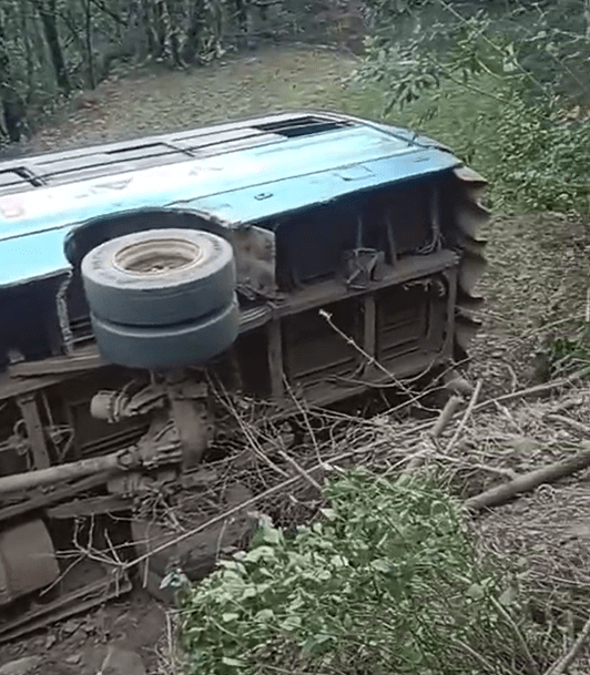 हवाणी के पास HRTC की बस दुर्घटनाग्रस्त,स्थानीय लोगों ने घायलों को पहुंचाया अस्पताल