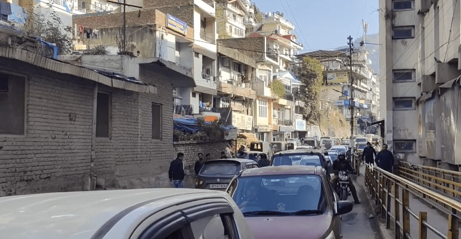 शहर में पार्किंग संकट से मिलेगी राहत, नगर निगम सोलन ने शुरू किया Yellow Line Project