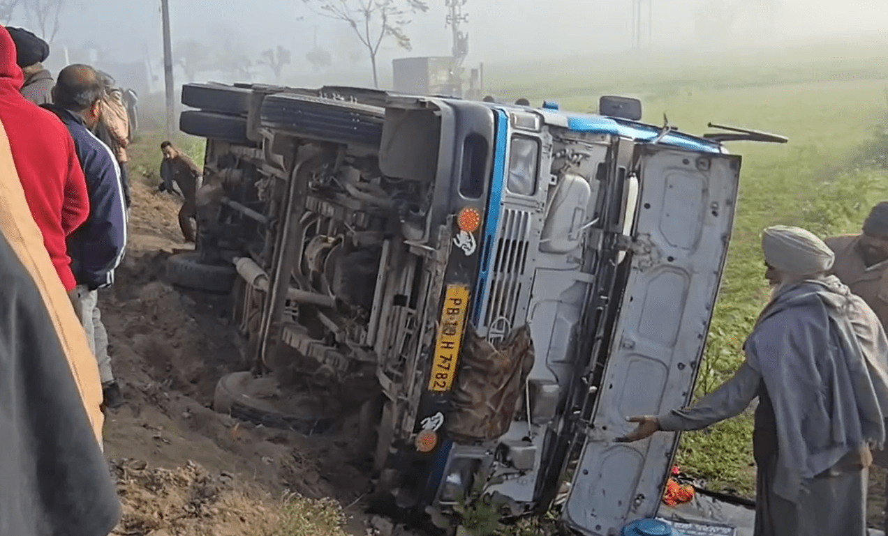 ਬਰਨਾਲਾ ਵਿੱਚ ਬੱਸ ਪਲਟਣ ਕਾਰਨ ਵਾਪਰਿਆ ਭਿਆਨਕ ਸੜਕ ਹਾਦਸਾ, 15 ਯਾਤਰੀ ਜ਼ਖਮੀ