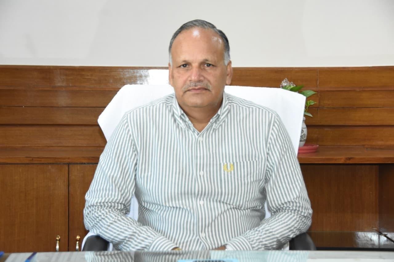 उपायुक्त ने जिला सड़क सुरक्षा समिति एवं सुरक्षित स्कूल वाहन पॉलिसी की आयोजित बैठक की करी अध्यक्षता