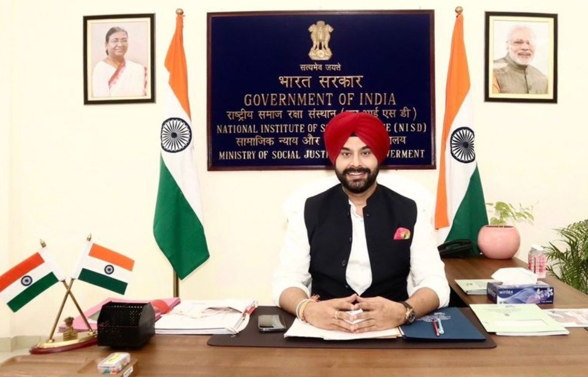 ਸੁਖਵਿੰਦਰ ਬਿੰਦਰਾ ਵੱਲੋਂ ਕੇਂਦਰੀ ਮੰਤਰੀ ਡਾ. ਵੀਰੇਂਦਰ ਕੁਮਾਰ ਨਾਲ ਮੁਲਾਕਾਤ: ਪੰਜਾਬ ਬਾਰੇ ਕੀਤੀ ਚਰਚਾ