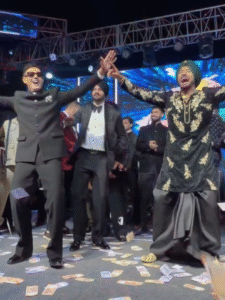 ਪੰਜਾਬੀ ਗਾਇਕ ਰਣਜੀਤ ਬਾਵਾ ਅਤੇ ਗਿੱਪੀ ਗਰੇਵਾਲ ਪ੍ਰੋਗਰਾਮ ਵਿੱਚ ਇਕੱਠੇ ਨਜ਼ਰ ਆਏ