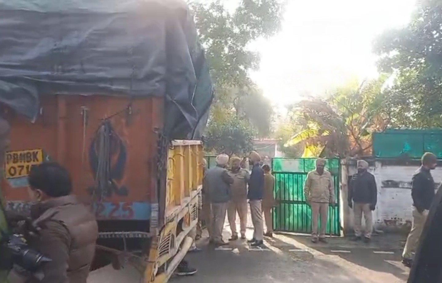 ‘ਆਪ’ ਵਿਧਾਇਕ ਪਠਾਨਮਾਜਰਾ ਦੀ ਸਰਕਾਰੀ ਕੋਠੀ ਨੂੰ ਕੀਤਾ ਖਾਲੀ, ਬਲਾਤਕਾਰ ਮਾਮਲੇ ‘ਚ ਹੈ ਭਗੋੜਾ