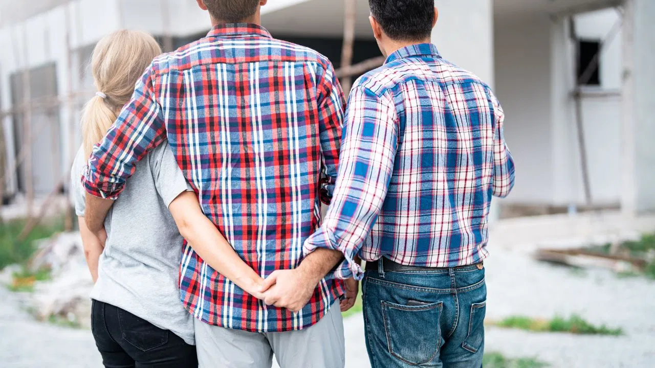 ਜੁੜਵਾਂ ਭਰਾਵਾਂ ਨੂੰ ਡੇਟ ਕਰ ਰਹੀ ਹੈ ਇਹ ਕੁੜੀ, ਕਿਹਾ ਜੇਕਰ ਉਹ ਗਰਭਵਤੀ ਹੋਈ ਤਾਂ ਕਰਵਾਏਗੀ DNA ਟੈਸਟ