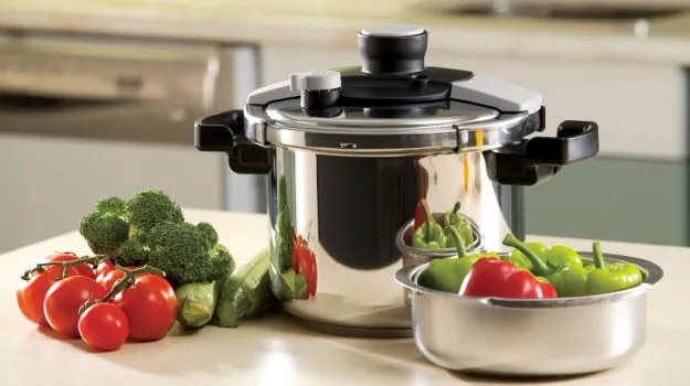 Pressure Cooker : ਜੇ ਤੁਸੀ ਵੀ ਬਣਾਉਂਦੇ ਹੋ ਕੁੱਕਰ ‘ਚ ਇਹ ਚੀਜ਼ਾਂ, ਤਾਂ ਹੋ ਜਾਓ ਸਾਵਧਾਨ!