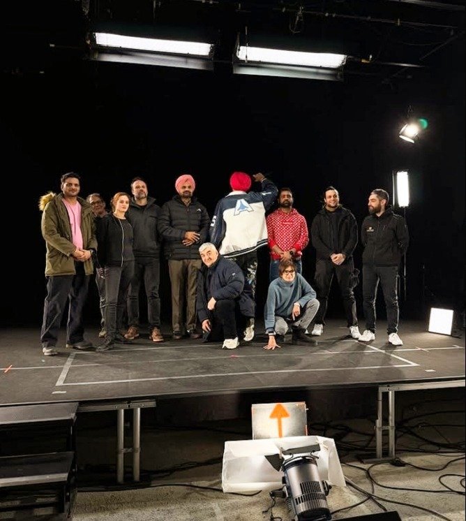 ਮੌਤ ਤੋਂ ਬਾਅਦ ਸਟੇਜ ‘ਤੇ ਲਾਈਵ ਪ੍ਰਦਰਸ਼ਨ ਕਰਦੇ ਨਜ਼ਰ ਆਉਣਗੇ ਸਿੱਧੂ ਮੂਸੇਵਾਲਾ, ਪਿਤਾ ਬਲਕੌਰ ਵੱਲੋਂ ਸਟੇਜ ਫੋਟੋ ਰਿਲੀਜ਼