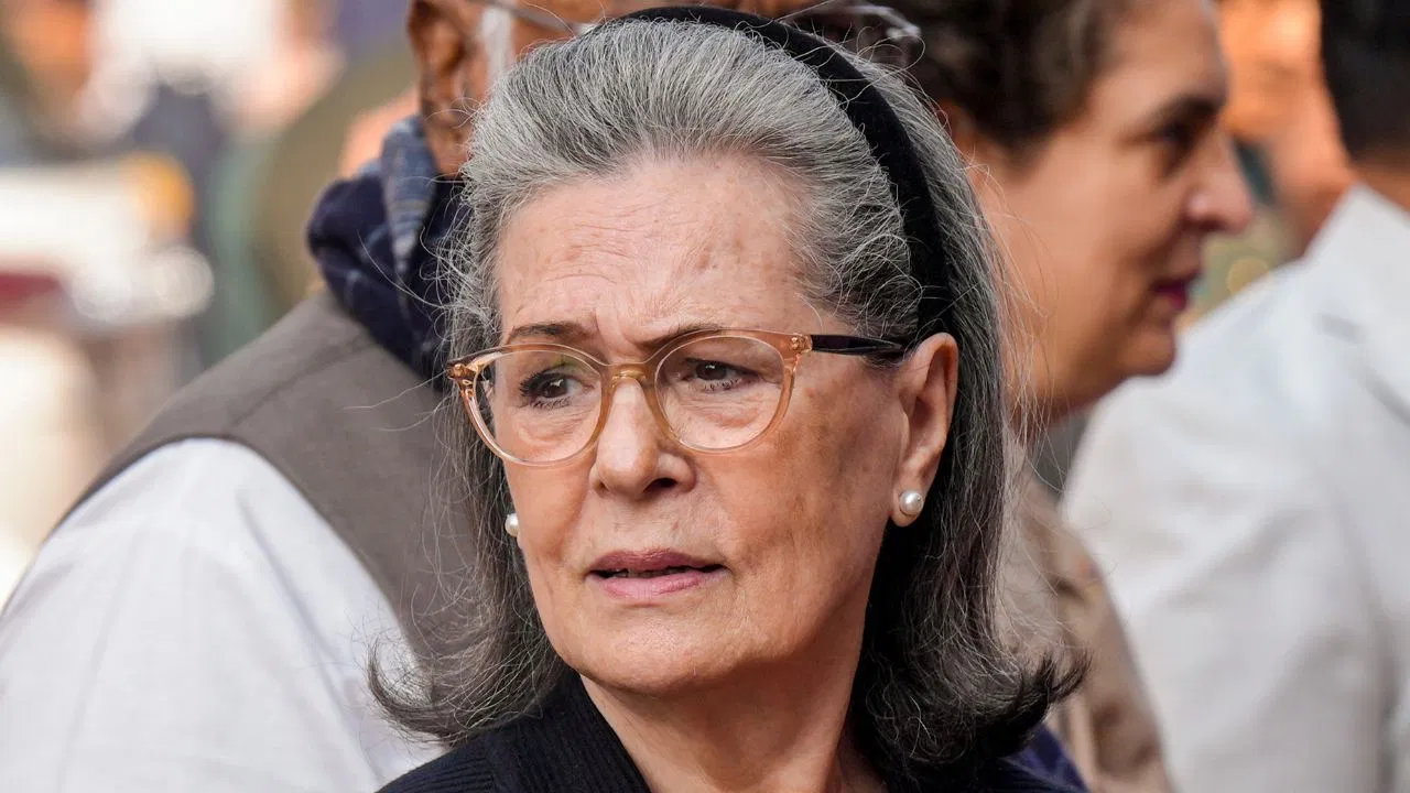 ਸੀਨੀਅਰ ਕਾਂਗਰਸ ਨੇਤਾ Sonia Gandhi ਗੰਗਾਰਾਮ ਹਸਪਤਾਲ ਵਿੱਚ ਦਾਖਲ, ਹਾਲਤ ਸਥਿਰ
