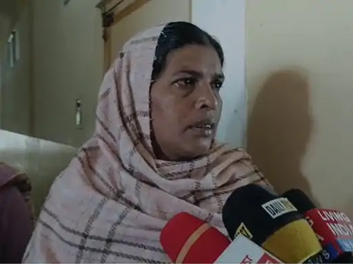 Tarn Taran ਦੇ ਲਾਅ ਕਾਲਜ ‘ਚ ਵਿਦਿਆਰਥੀ ਨੇ ਵਿਦਿਆਰਥਣ ਦਾ ਗੋਲੀਆਂ ਮਾਰ ਕੇ ਕੀਤਾ ਕਤਲ, ਮਾਂ ਨੇ ਕਿਹਾ ਬੇਟੀ ਨੇ ਪਿਤਾ ਦੀ ਇੱਜ਼ਤ ਰੱਖੀ