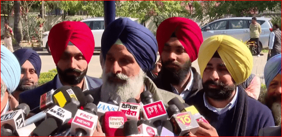 ‘ਮੈਂ ਨੰਗੇ ਪੈਰੀ ਮਨਾਉਣ ਜਾਵਾਂਗਾ ਰੁੱਸੇ ਲੀਡਰਾਂ ਨੂੰ’ ਬਿਕਰਮ ਮਜੀਠੀਆ ਨੇ ਕਰਤਾ ਵੱਡਾ ਐਲਾਨ