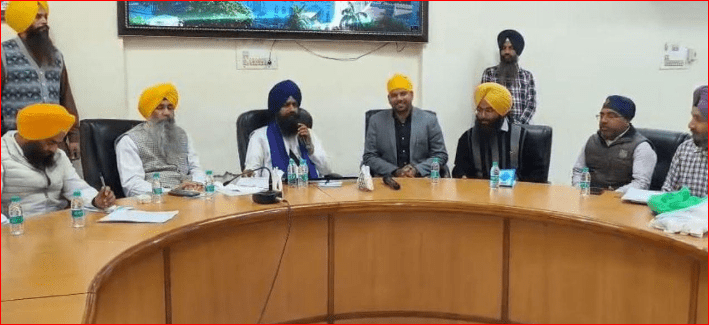 Hola Mohalla : ਰੰਗਾਂ ‘ਤੇ ਪਾਬੰਦੀ, ਲੰਗਰ ਪ੍ਰਥਾ ‘ਚ ਰਵਾਇਤੀ ਬਰਤਨਾਂ ਦੀ ਵਾਪਸੀ, ਪਲਾਸਟਿਕ ਮੁਕਤ ਹੋਲਾ ਮਹੱਲਾ ਮਨਾਉਣ ਦਾ ਸੰਕਲਪ