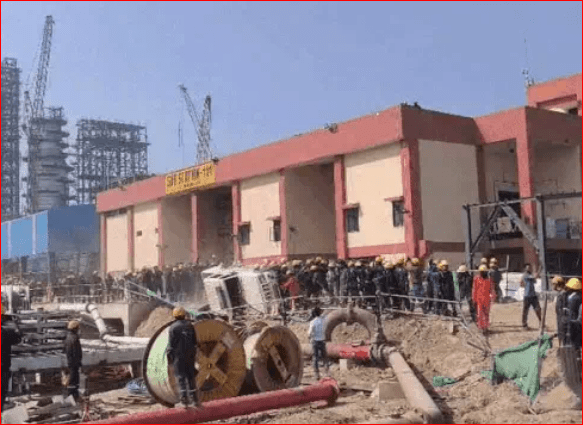 ਪਾਣੀਪਤ ਰਿਫਾਈਨਰੀ ਵਿੱਚ ਸੁਰੱਖਿਆ ਬਲਾਂ ‘ਤੇ ਪਥਰਾਵ, ਮਜ਼ਦੂਰ ਲਾਠੀਆਂ-ਡੰਡਿਆਂ ਨਾਲ ਦੌੜੇ, 10 ਗੱਡੀਆਂ ਤੋੜੀਆਂ