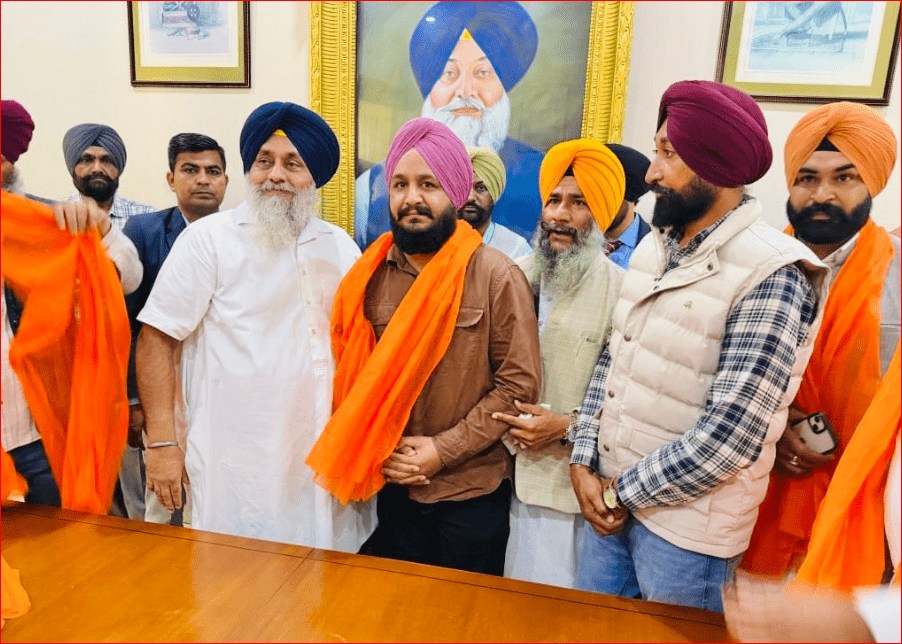 ਮਹਿਲ ਕਲਾਂ ਤੇ ਧੂਰੀ ਹਲਕਿਆਂ ‘ਚ ਅਕਾਲੀ ਦਲ ਪੁਨਰ ਸੁਰਜੀਤ ਨੂੰ ਵੱਡਾ ਝਟਕਾ ! ਕਈ ਵੱਡੇ ਲੀਡਰਾਂ ਨੇ ਸ਼੍ਰੋਮਣੀ ਅਕਾਲੀ ਦਲ ‘ਚ ਕੀਤੀ ਵਾਪਸੀ