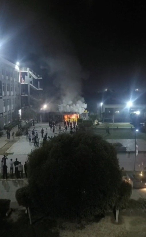 ਪਾਣੀਪਤ ਦੀ Geeta University ਦੇ ਕੈਫੇ ’ਚ ਭਿਆਨਕ ਧਮਾਕਾ, 3 ਕਰਮਚਾਰੀ ਗੰਭੀਰ ਝੁਲਸੇ, ਵਿਦਿਆਰਥੀਆਂ 'ਚ ਦਹਿਸ਼ਤ ਦਾ ਮਾਹੌਲ