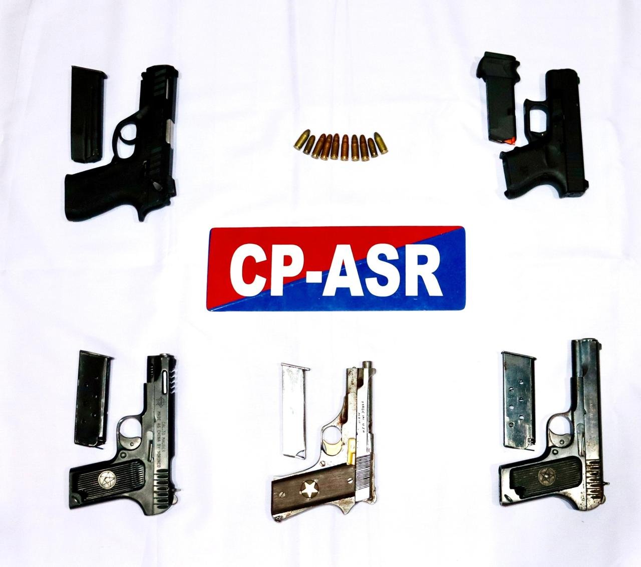 ਪਾਕਿਸਤਾਨੀ ਤਸਕਰਾਂ ਨਾਲ ਜੁੜੇ ਗੈਰ-ਕਾਨੂੰਨੀ ਹਥਿਆਰਾਂ ਦੇ ਨੈੱਟਵਰਕ ਦਾ ਪਰਦਾਫਾਸ਼, 2 ਨੌਜਵਾਨ ਗ੍ਰਿਫਤਾਰ