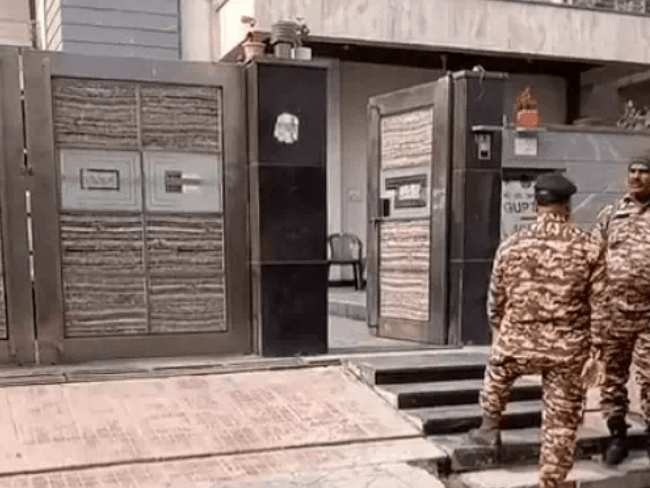 फरीदाबाद में इनकम टैक्स की बड़ी कार्रवाई, 6 से 8 ठिकानों पर एक साथ छापेमारी