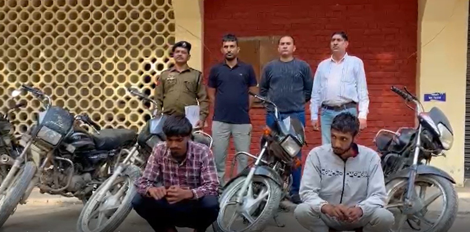 डिटेक्टिव स्टाफ ने सुलझाई वाहन चोरी की 5 वारदातें, दो आदतन अपराधी गिरफ्तार