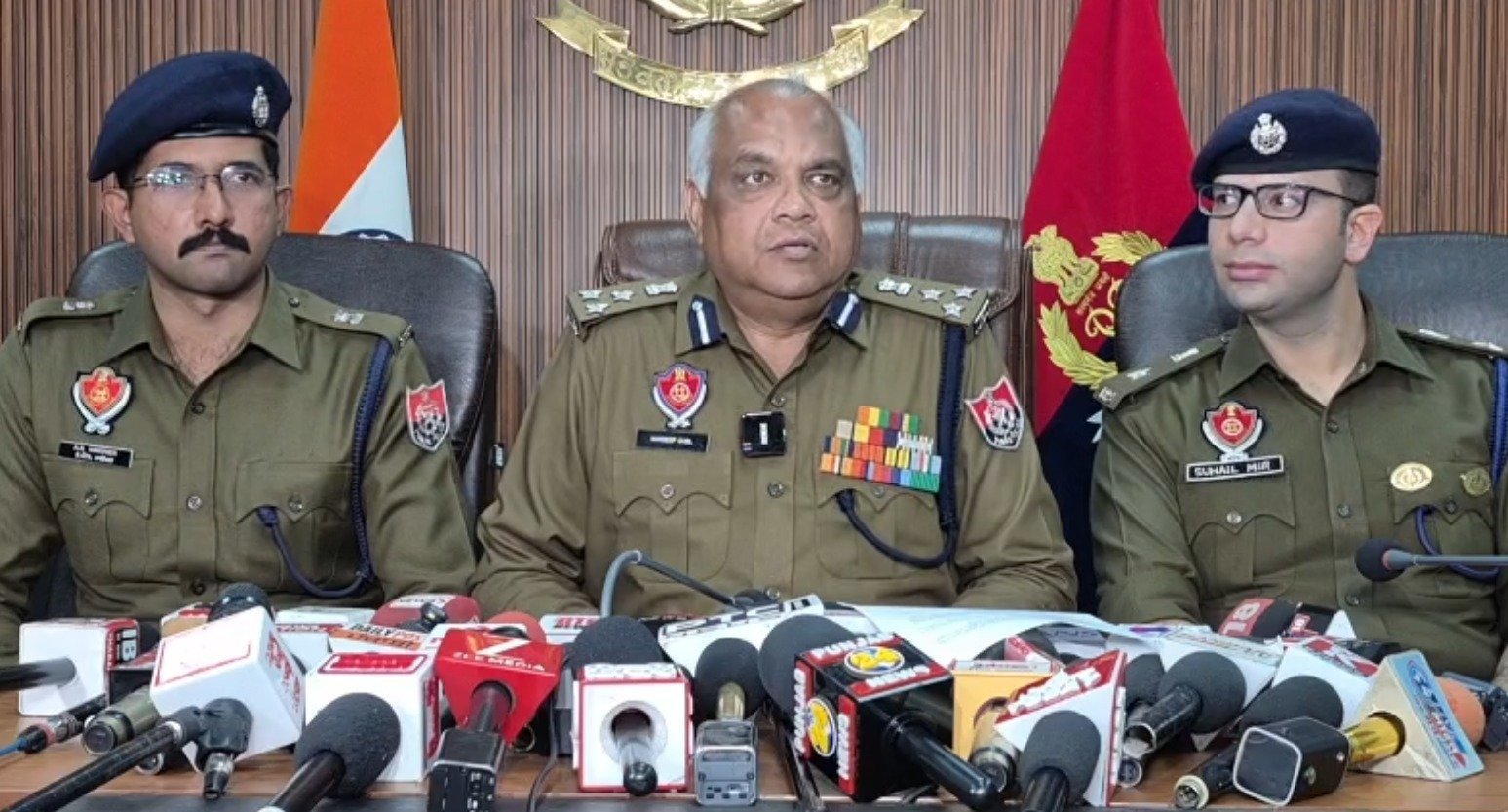 ਅੰਮ੍ਰਿਤਸਰ ਸਰਹੱਦ ‘ਤੇ ਵੱਡੀ ਅੱਤਵਾਦੀ ਸਾਜ਼ਿਸ਼ ਨਾਕਾਮ, 2 ਹੈੱਡ ਗ੍ਰਨੇਡ ਸਮੇਤ ਮੁਲਜ਼ਮ ਗ੍ਰਿਫ਼ਤਾਰ