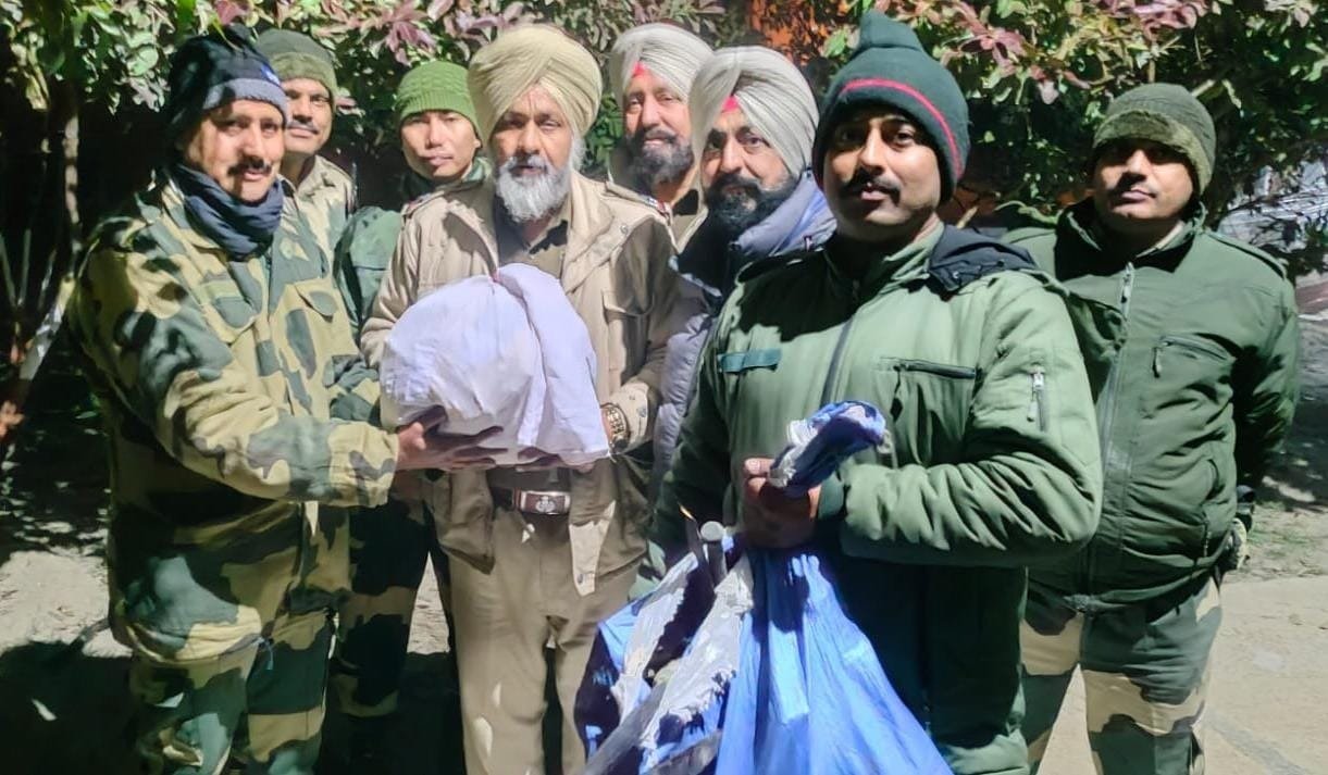 BSF–ਪੁਲਿਸ ਦੀ ਵੱਡੀ ਸਫਲਤਾ, ਸਰਹੱਦ ਪਾਰੋਂ ਆਈ 3 ਕਿਲੋ ਤੋਂ ਵੱਧ ਹੈਰੋਇਨ ਜ਼ਬਤ