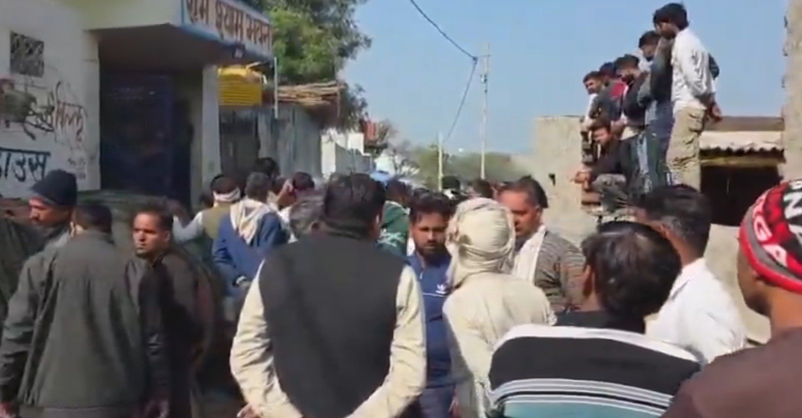 ਮਥੁਰਾ ਵਿੱਚ ਦਿਲ ਦਹਿਲਾ ਦੇਣ ਵਾਲੀ ਘਟਨਾ: ਇੱਕੋ ਪਰਿਵਾਰ ਦੇ 5 ਮੈਂਬਰਾਂ ਦੀ ਮੌਤ, ਕਾਂਡ ਨੇ ਮਚਾਈ ਸਨਸਨੀ