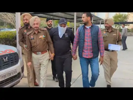 ਮੋਹਾਲੀ ਦੇ ਢਕੋਲੀ ਵਿੱਚ ਦੇਰ ਰਾਤ ਗੋਲੀਬਾਰੀ, 24 ਸਾਲਾ ਨੌਜਵਾਨ ਦੀ ਮੌਤ, ਇੱਕ ਗੰਭੀਰ ਜ਼ਖਮੀ