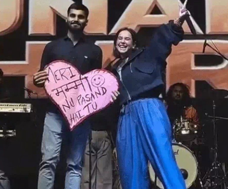 ਵਾਇਰਲ ਹੋਇਆ ਸੁਨੰਦਾ ਸ਼ਰਮਾ ਦਾ ਲਾਈਵ ਸ਼ੋਅ, ਫੈਨਜ਼ ਨੇ ਕਿਹਾ – ਸਾਡਾ ਨੰਬਰ ਕਦੋਂ?