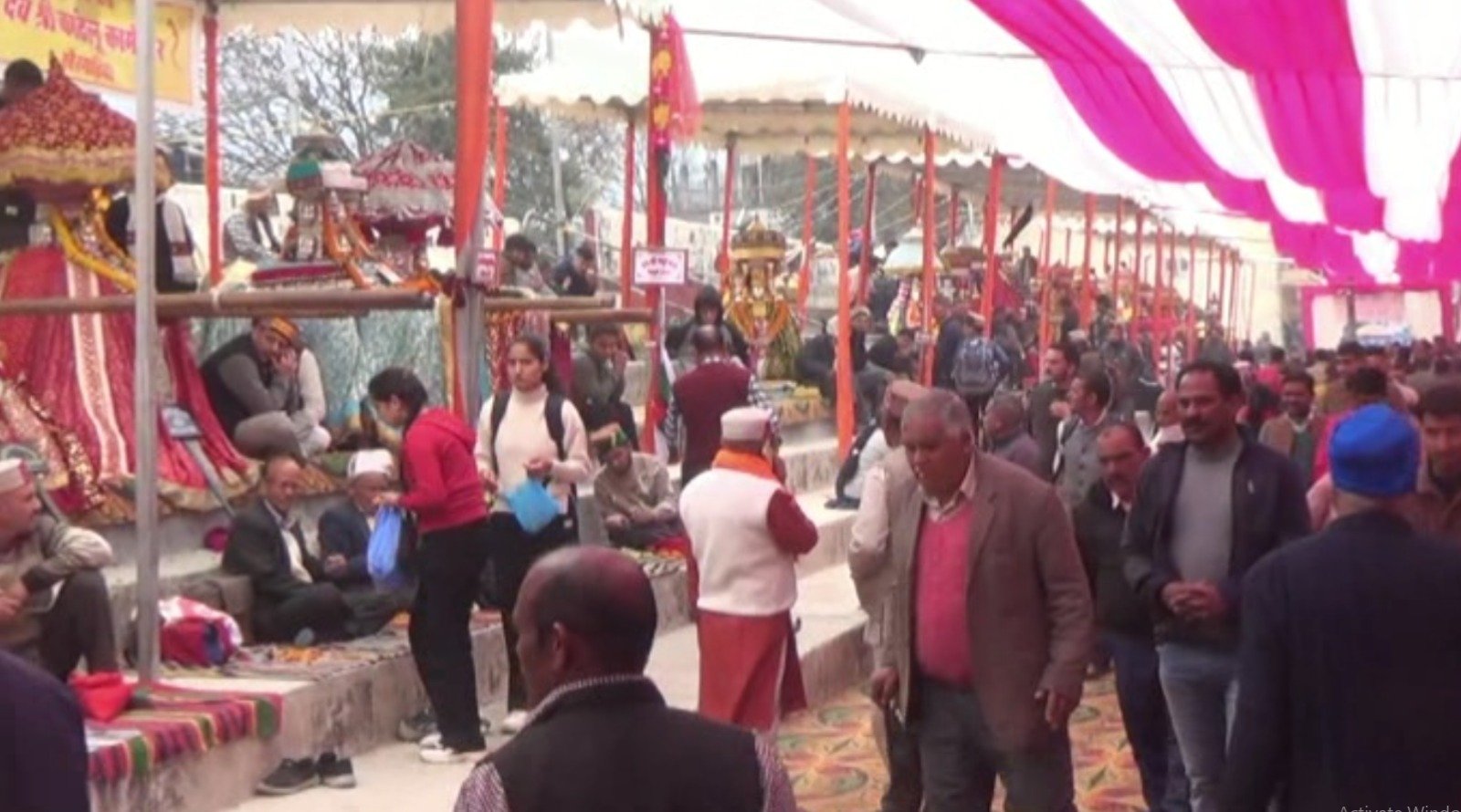 पड्डल मैदान में पहली बार पैगोडा शैली के टेंट, श्रद्धालुओं में उत्साह