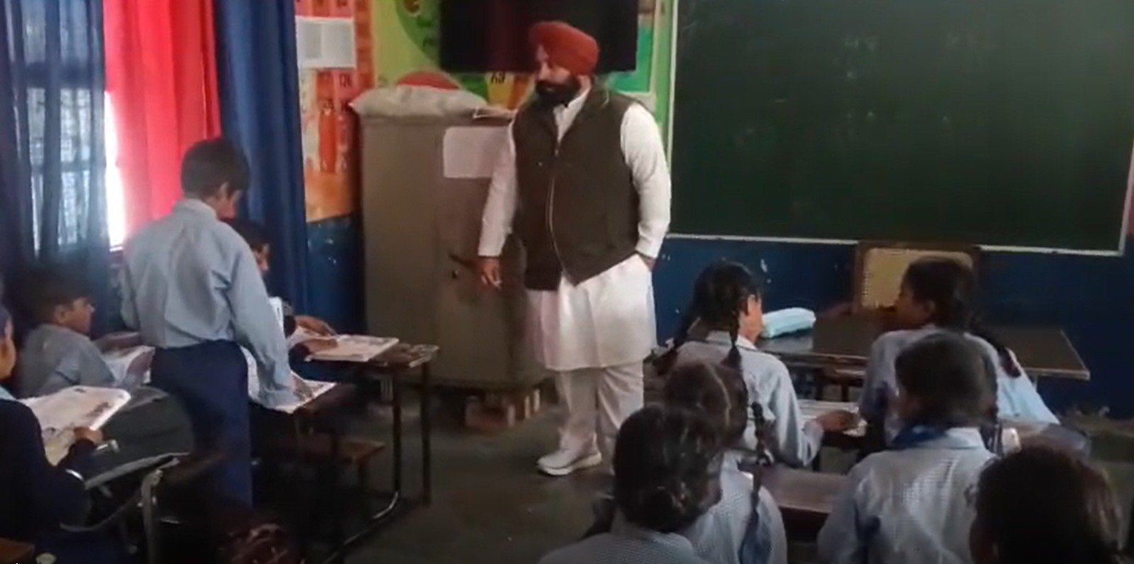 ਸਿੱਖਿਆ ਮੰਤਰੀ Harjot Singh Bains ਵੱਲੋਂ ਮਾਛੀਵਾੜਾ ਸਕੂਲਾਂ ਦੀ ਅਚਾਨਕ ਚੈਕਿੰਗ