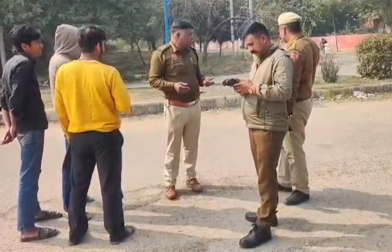 ट्रैफिक नियमों की उलंघ्ना करने वालों के खिलाफ सख्त दिखी ट्रैफिक पुलिस