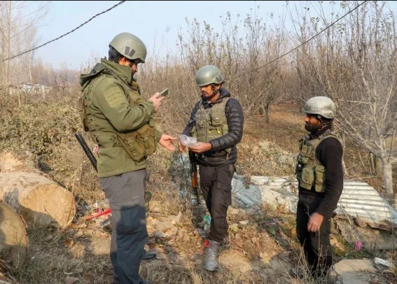 Srinagar-Baramulla ‘ਚ IED ਨਕਾਰਾ, ਸੁਰੱਖਿਆ ਬਲਾਂ ਨੇ ਵੱਡੀ ਅੱਤਵਾਦੀ ਸਾਜ਼ਿਸ਼ ਕੀਤੀ ਨਾਕਾਮ